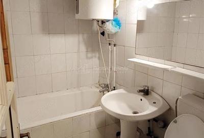 Apartament cu 3 camere semidecomandat în Central - 7