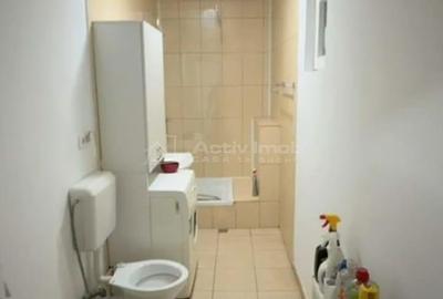 Casă cu 3 camere cu Teren 300 Mp în Central - 2