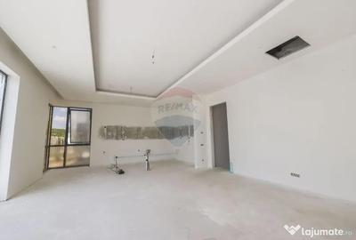 Casă cu 5 camere cu Teren 347 Mp în Borhanci - 1