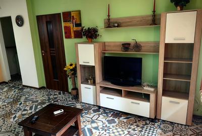 Piata Romana, 2 camere , inchiriere - 3