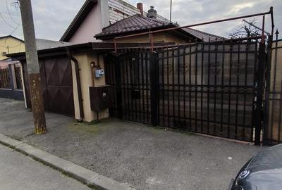 Casă cu 2 camere cu Teren 200 Mp în Central - 2
