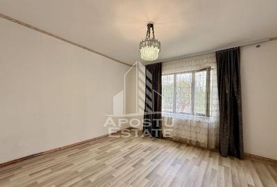 Casa individuala pe 2 fronturi stradale, renovata complet... - 1