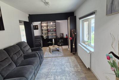 Casă cu 5 camere cu Teren 620 Mp în Central - 2