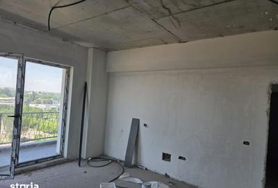 Apartament cu 2 camere decomandat în Far