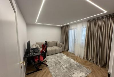 Apartament cu 4 camere decomandat în Central - 2