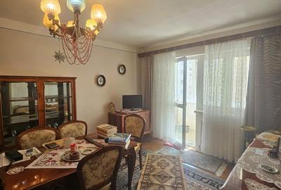Apartament cu 2 camere decomandat în Vasile Aaron