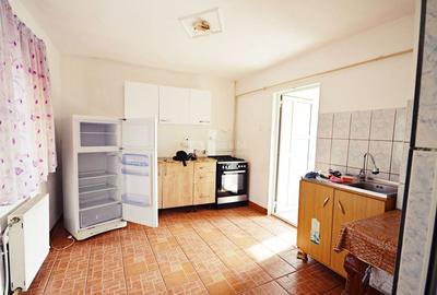 Dancu - la strada, 200mp - parter, 1000mp teren, pretabila depozit / birouri - 3