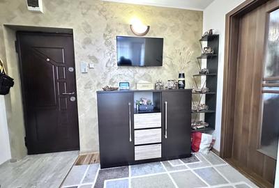 Apartament cu 2 camere semidecomandat, mobilat în Cetate
