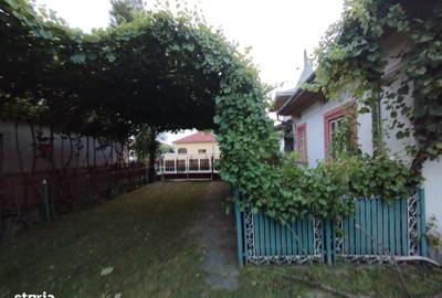 Casă cu 4 camere cu Teren 1400 Mp în Sud - 7