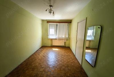 Vand apartament 2 camere ultracentral in zona Patria - 4