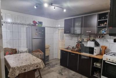 Casa individuala, 6 camere, 155 mp utili, teren 304 mp, zona - 8