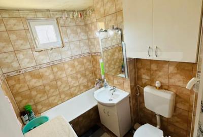 Apartament cu 2 camere decomandat, mobilat în Tractorul - 8