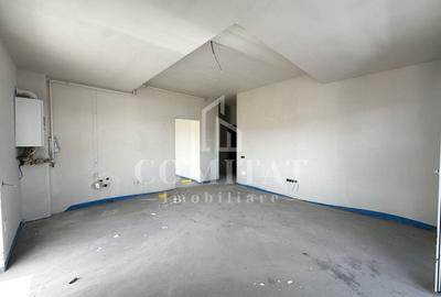 Apartament cu 3 camere semidecomandat în Florești - 2