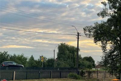 Casa in Paulis-Baratca la Parter cu deal in spate - 1