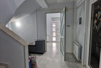 Coiciu, o vila construita pe cadre de beton, bine compartimentata. - 16