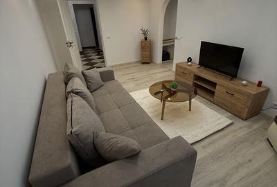 Apartament cu 3 camere decomandat în Berceni - 1