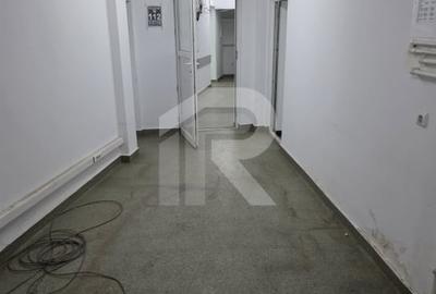 Casă individuală cu 9 camere cu Canalizare în Iancului - 11