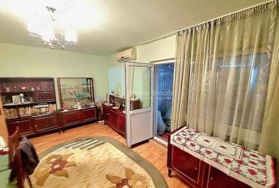 2 camere, 2 balcoane, decomandat, 62 mp, str. Columbelor - 1