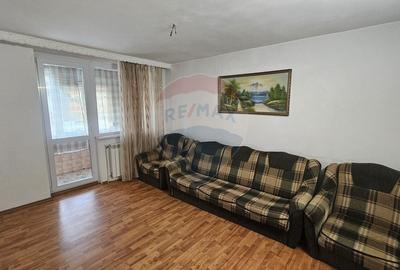 Apartament 3 camere de vanzare - Zona 1 Decembrie, Piatra Neamt - 3