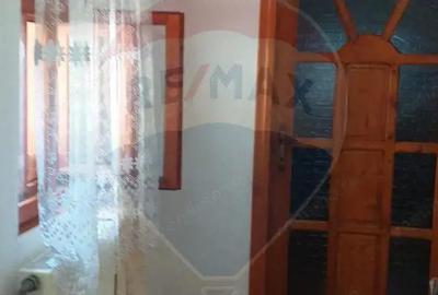 Casa / Vila cu 2 camere de vanzare - 3