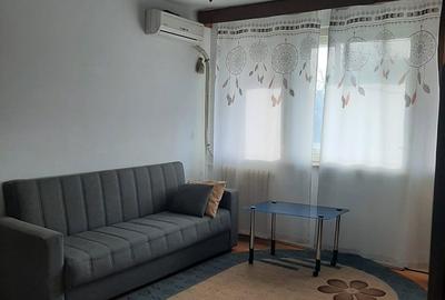 Apartament cu 3 camere semidecomandat în Drumul Taberei