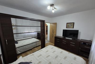 Apartament 2 camere, decomandat, str. Zambilelor - 14