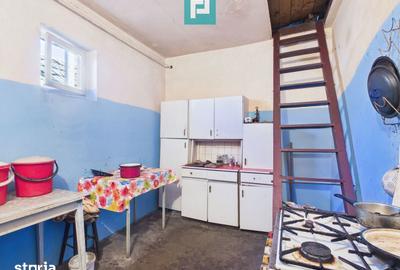 Casă cu 4 camere cu Teren 1413 Mp în Girișu de Criș - 12