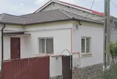 Casă cu Teren 112 Mp în Central - 2