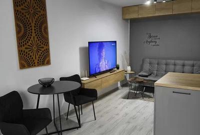 Apartament cu 2 camere semidecomandat, mobilat în Dâmbul Rotund