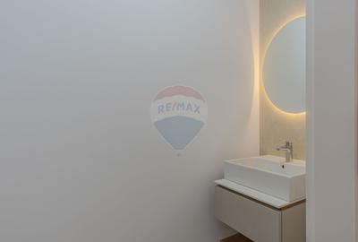 Apartament cu 9 camere decomandat în Astra - 23