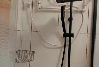 Eroii Revolutiei, doua minute metrou - 16