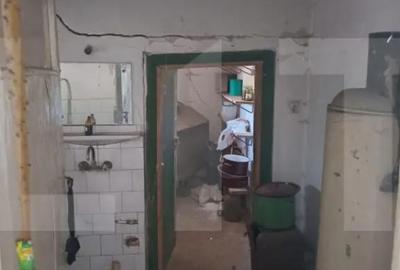 Casă cu 2 camere cu Teren 1426 Mp în Central - 3