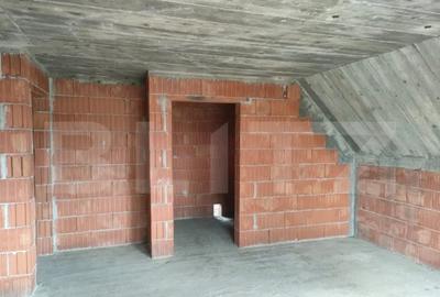 Casă cu 7 camere cu Teren 770 Mp în Marginea - 15