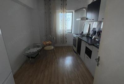 Apartament cu 3 camere decomandat în Central - 1