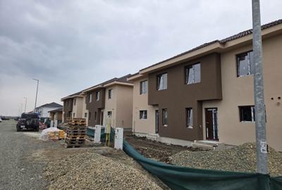 Casă cu 4 camere în Moșnița Veche - 1