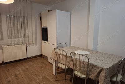 Inchiriez ap. 2 camere, Plopilor, loc parcare, 550 euro - 2