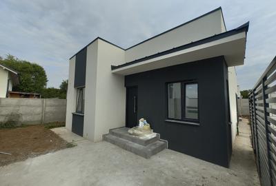 Casa individuala  -  4 camere  -  2 bai  -  300 mp teren - 3