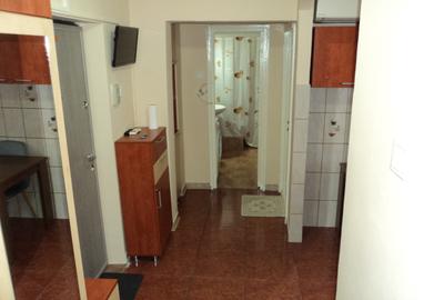 Apartament 2 camere, decomandat, etaj 2 , Zona Nord - 11