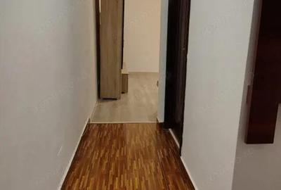 Eroii Revolutiei, doua minute metrou - 12