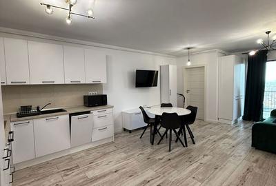 Apartament cu 3 camere semidecomandat în Central