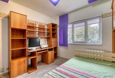 Piata Progresul- Apartament 4 camere + boxa si parcare - Comision 0% - 19