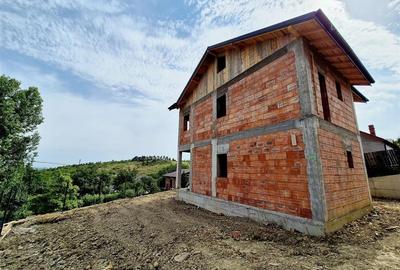 Casa de vanzare cu priveliste frumoasa Casa de vanzare cu priveliste frumoasa - 3