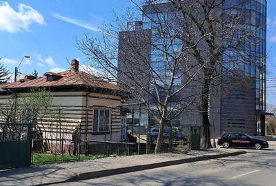 Casă cu Teren 500 Mp în Central - 3