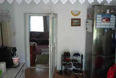 Casă cu 4 camere cu Teren 100 Mp în Central - 1