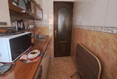 Propun spre vinzare 42 mp - 13