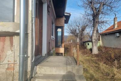 Casa de vanzare central  in Fagaras - 11