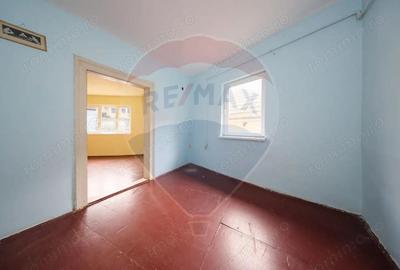 Corp de casa cu 2 studiouri independente, ideal pentru regim hotelier - 3