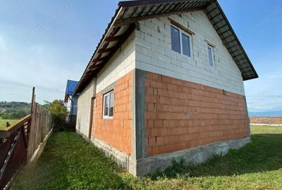 Casă cu Teren 435 Mp în Remetea Chioarului