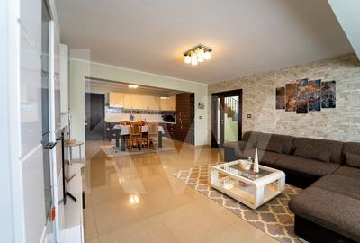 Casă individuală cu 5 camere cu Canalizare în Cristian - 5