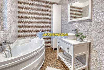 Casă individuală cu 4 camere cu Canalizare în Cetate - 7